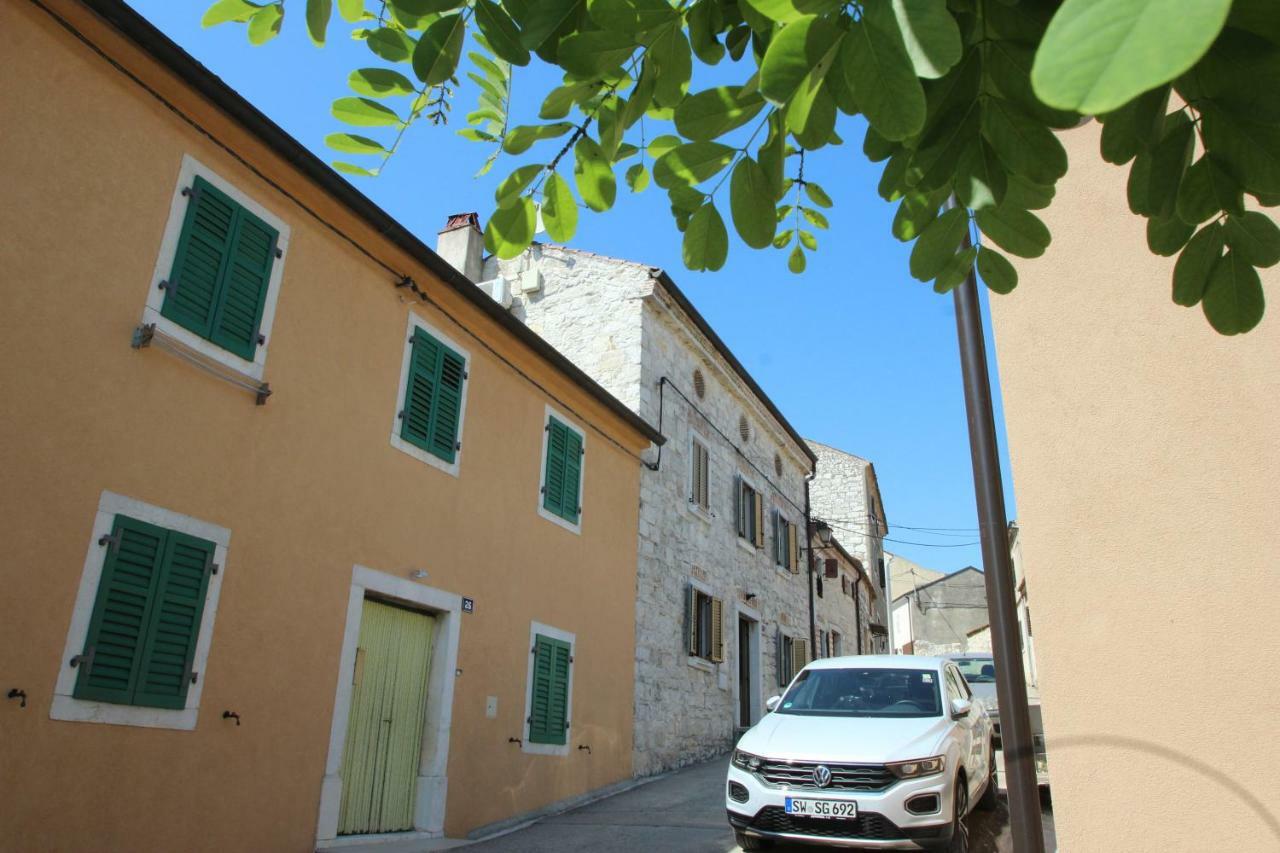 Appartments Mali Raj Vrsar Exteriér fotografie