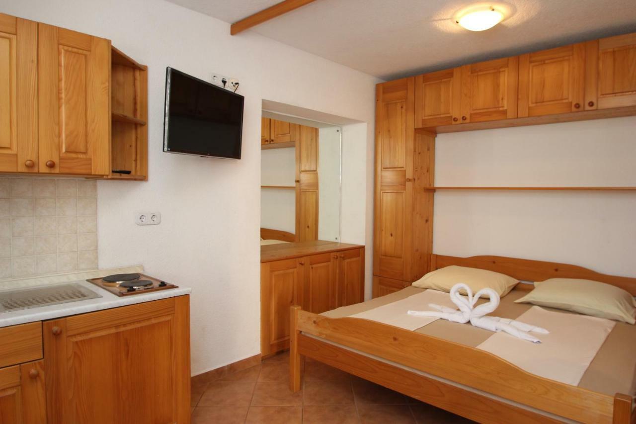 Appartments Mali Raj Vrsar Exteriér fotografie